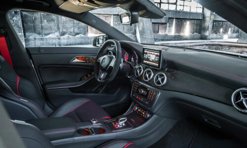 Mercedes-Benz CLA 45 AMG #14