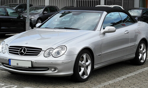Mercedes-Benz CLK 220 #8