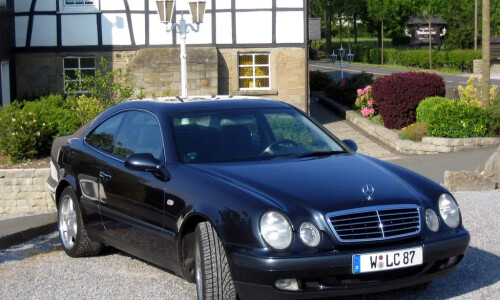 Mercedes-Benz CLK 220 #9