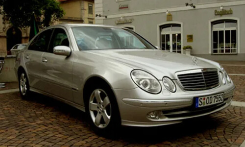 Mercedes-Benz E 200 NGT #4