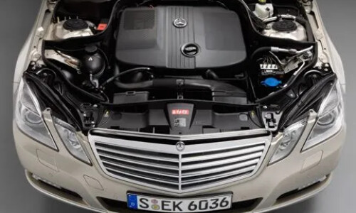 Mercedes-Benz E 220 #10