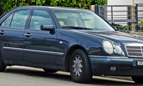 Mercedes-Benz E 230 #4