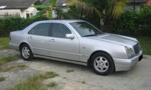 Mercedes-Benz E 230 #7