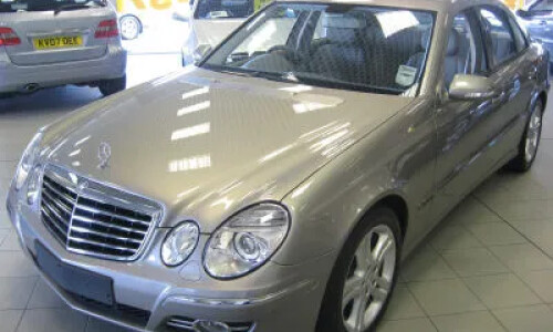 Mercedes-Benz E 230 #9