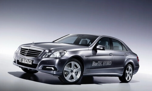 Mercedes-Benz E 300 Bluetec #8
