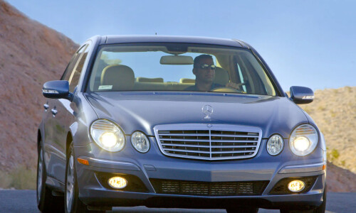 Mercedes-Benz E 320 Bluetec #10