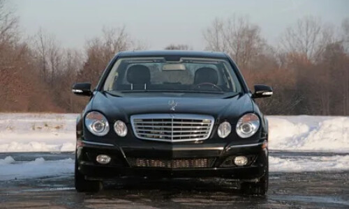 Mercedes-Benz E 320 Bluetec #11