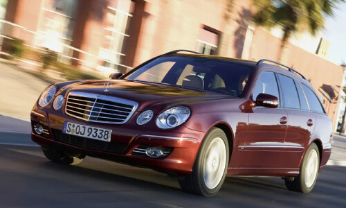 Mercedes-Benz E 320 CDI 4MATIC #6