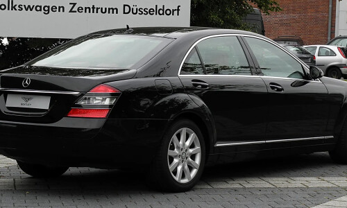 Mercedes-Benz E 320 CDI 4MATIC #9