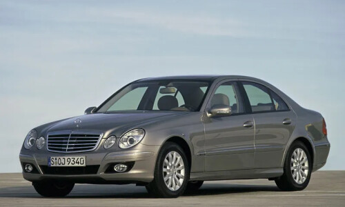 Mercedes-Benz E 320 CDI 4MATIC #10