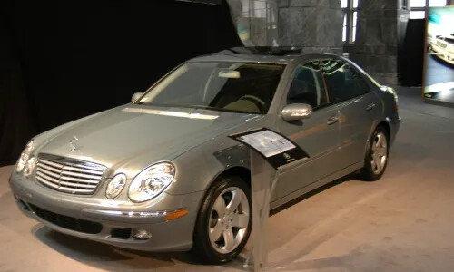 Mercedes-Benz E 500 4MATIC #6