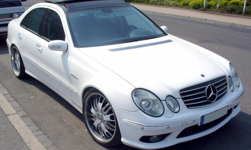 Mercedes-Benz E 55 AMG #2