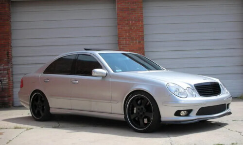 Mercedes-Benz E 55 AMG #11