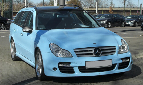 Mercedes-Benz E 55 AMG #12