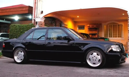 Mercedes-Benz E 60 AMG #1