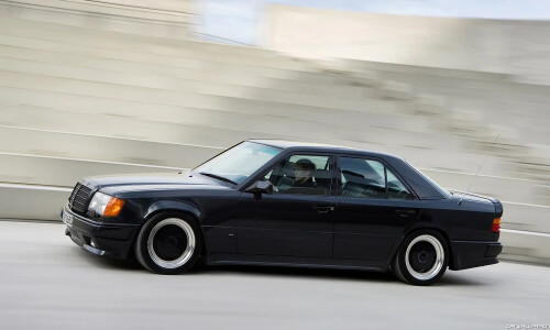 Mercedes-Benz E 60 AMG #12