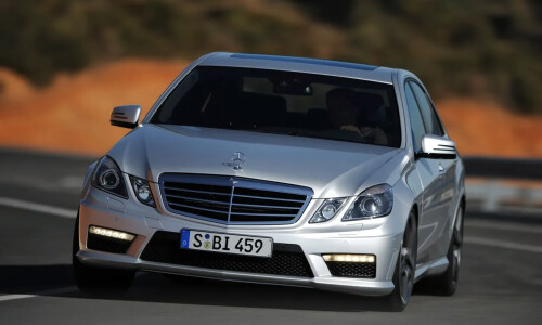 Mercedes-Benz E 63 AMG #1