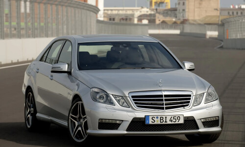 Mercedes-Benz E 63 AMG #9