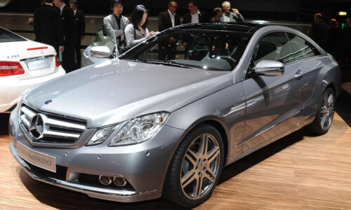 Mercedes-Benz E-Class #4