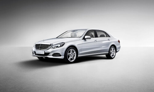 Mercedes-Benz E-Class #8