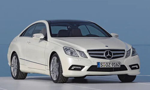 Mercedes-Benz E-Class #12