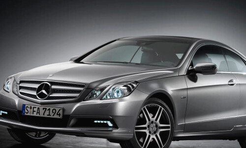 Mercedes-Benz E-Class #14