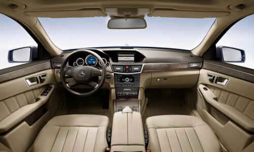 Mercedes-Benz E-Class #15