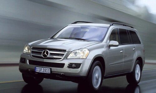 Mercedes-Benz GL 500 #12