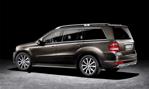 Mercedes-Benz GL 500 #16