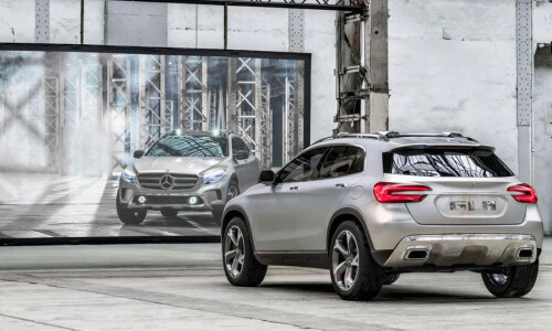 Mercedes-Benz GLA #1