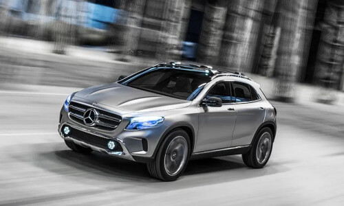 Mercedes-Benz GLA #2