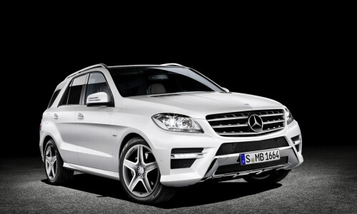 Mercedes-Benz ML 250 #8