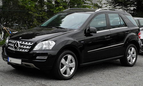 Mercedes-Benz ML 300 CDI #11