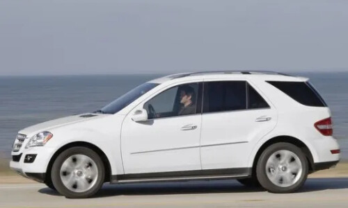 Mercedes-Benz ML 300 CDI #13