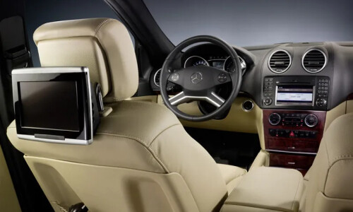 Mercedes-Benz ML 300 CDI #14
