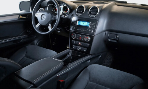 Mercedes-Benz ML 500 #1