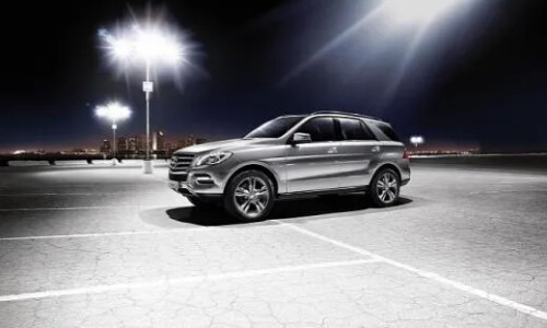 Mercedes-Benz ML 500 4MATIC #9