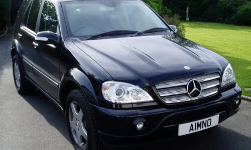 Mercedes-Benz ML 55 AMG #1