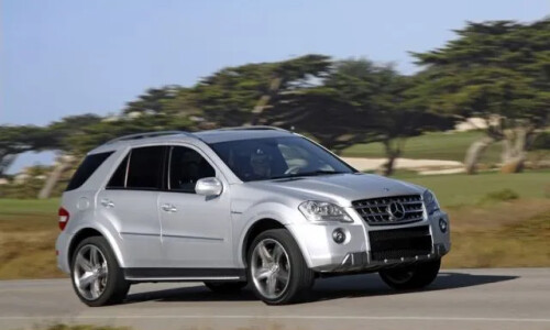 Mercedes-Benz ML 55 AMG #4