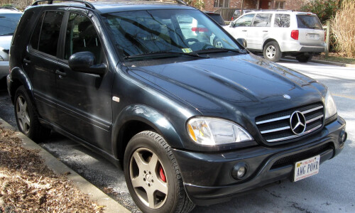 Mercedes-Benz ML 55 AMG #6