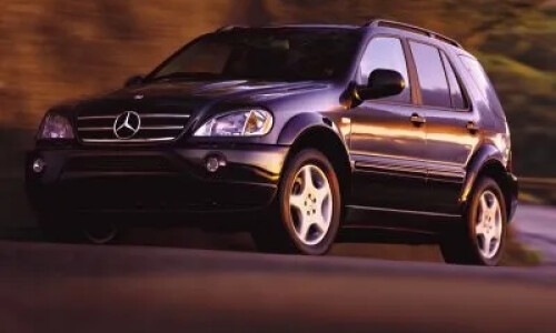 Mercedes-Benz ML 55 AMG #8