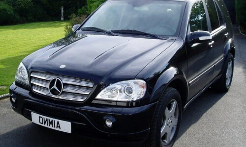 Mercedes-Benz ML 55 AMG #9