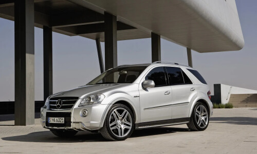 Mercedes-Benz ML 63 AMG #1