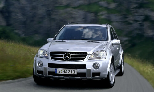 Mercedes-Benz ML 63 AMG #13