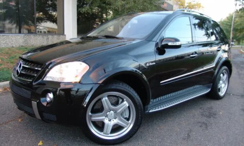 Mercedes-Benz ML 63 AMG #15