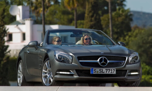 Mercedes-Benz SL 500 #8