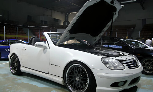 Mercedes-Benz SLK 32 AMG #1