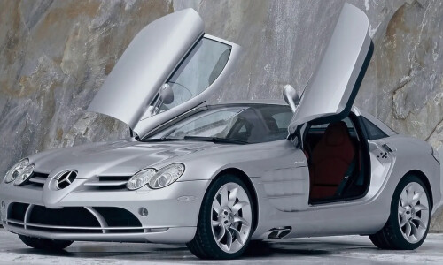 Mercedes-Benz SLR #7