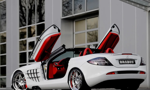 Mercedes-Benz SLR #14