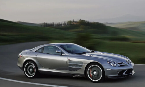 Mercedes-Benz SLR McLaren 722 #1